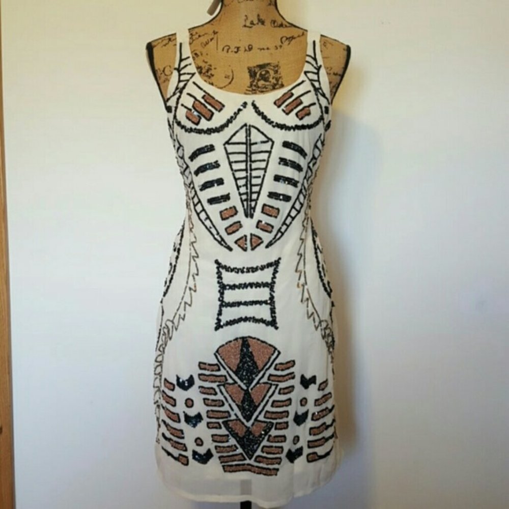 EUC Willow & Clay Cream Sheer Aztec Beaded & Sequin Dress